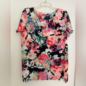 Coco & Main scallop edge blouse size large